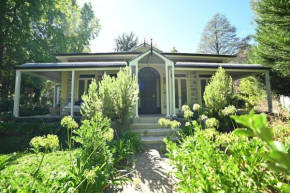 Stunning Crafers Villa amongst the beautiful hills